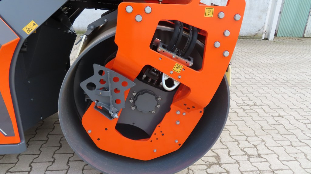 Valjak za puteve Hamm HX70I VV-S: slika 14