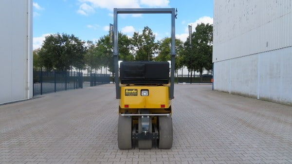 Sakai TS 160-2 - Pneumatski valjak: slika 3 Sakai TS 160-2 - Pneumatski valjak: slika 3