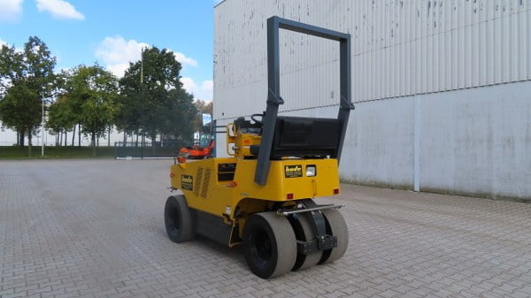 Sakai TS 160-2 - Pneumatski valjak: slika 4 Sakai TS 160-2 - Pneumatski valjak: slika 4