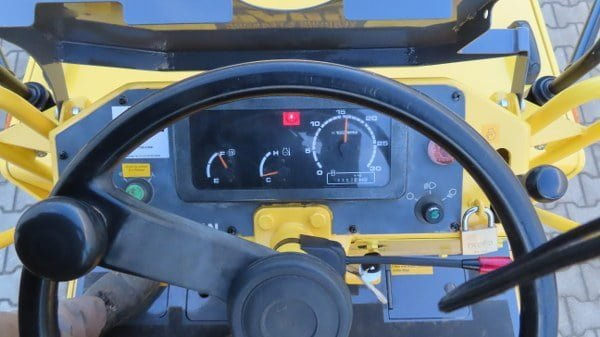 Pneumatski valjak Sakai TS 160: slika 8