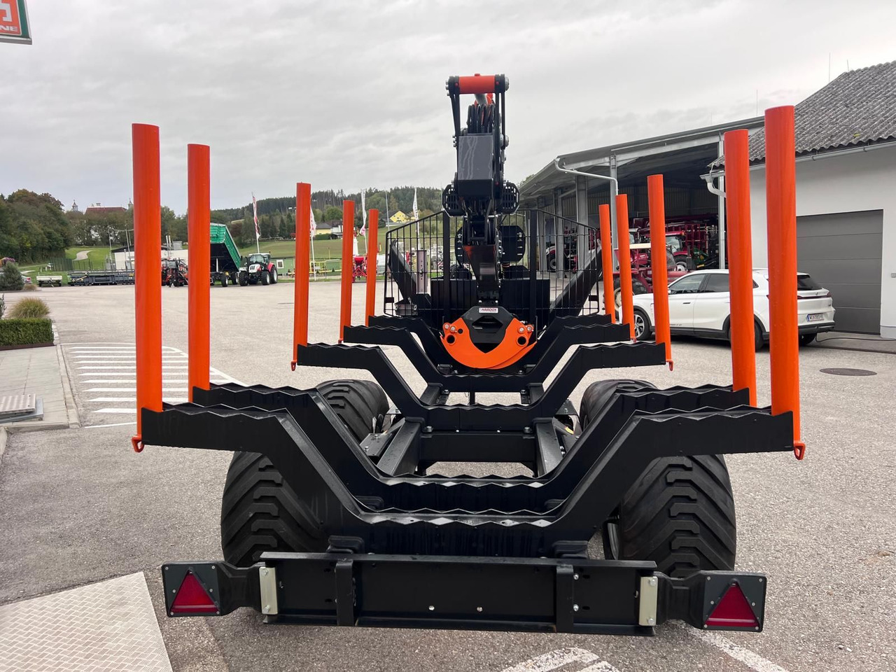 BMF BMF 10T2 mit BMF 850 HP Kran - Šumska prikolica: slika 4 BMF BMF 10T2 mit BMF 850 HP Kran - Šumska prikolica: slika 4