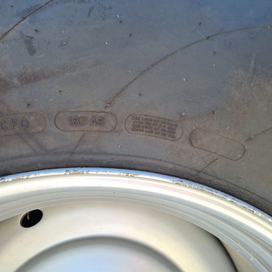Michelin 800/70R38 - Kompletan točak: slika 3 Michelin 800/70R38 - Kompletan točak: slika 3