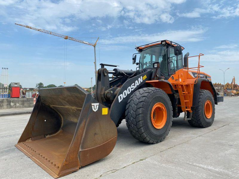 Doosan DL450 - Utovarivač točkaš: slika 1 Doosan DL450 - Utovarivač točkaš: slika 1