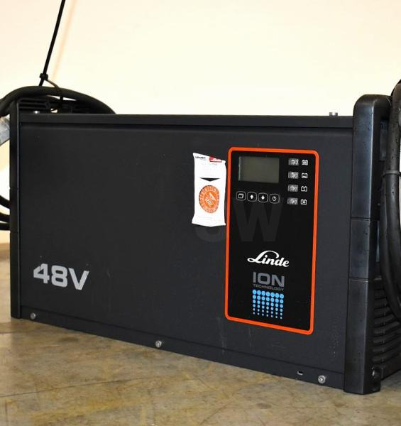 FRONIUS Linde Li-ION Charger 48V/185A - Baterija: slika 1 FRONIUS Linde Li-ION Charger 48V/185A - Baterija: slika 1