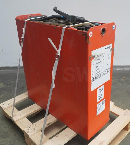 GRUMA 24 Volt 2 PzS 250 Ah - Baterija: slika 1 GRUMA 24 Volt 2 PzS 250 Ah - Baterija: slika 1