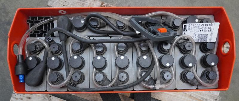 GRUMA 24 Volt 3 PzB 225 Ah - Baterija za Oprema za rukovanje materijalima: slika 3 GRUMA 24 Volt 3 PzB 225 Ah - Baterija za Oprema za rukovanje materijalima: slika 3