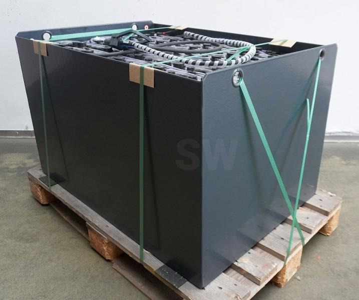 GRUMA 80 Volt 4 PzS 500 Ah - Baterija: slika 2 GRUMA 80 Volt 4 PzS 500 Ah - Baterija: slika 2