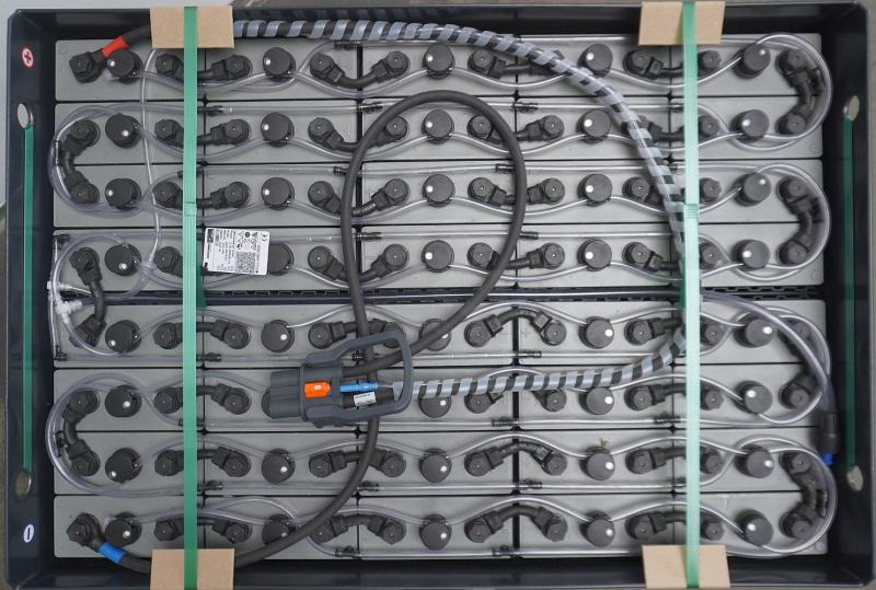 GRUMA 80 Volt 4 PzS 500 Ah - Baterija: slika 3 GRUMA 80 Volt 4 PzS 500 Ah - Baterija: slika 3