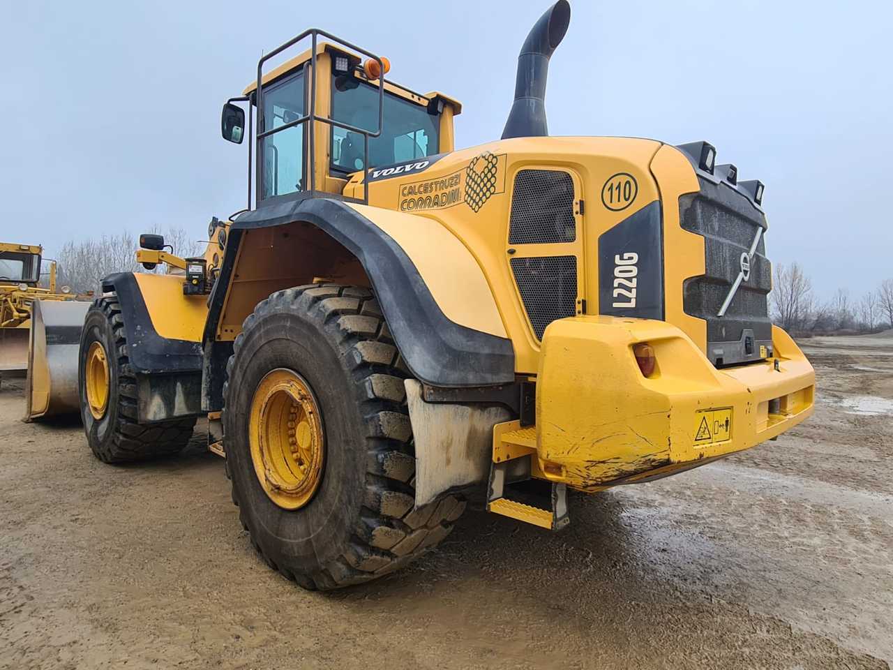 VOLVO L220G - Utovarivač točkaš: slika 2 VOLVO L220G - Utovarivač točkaš: slika 2