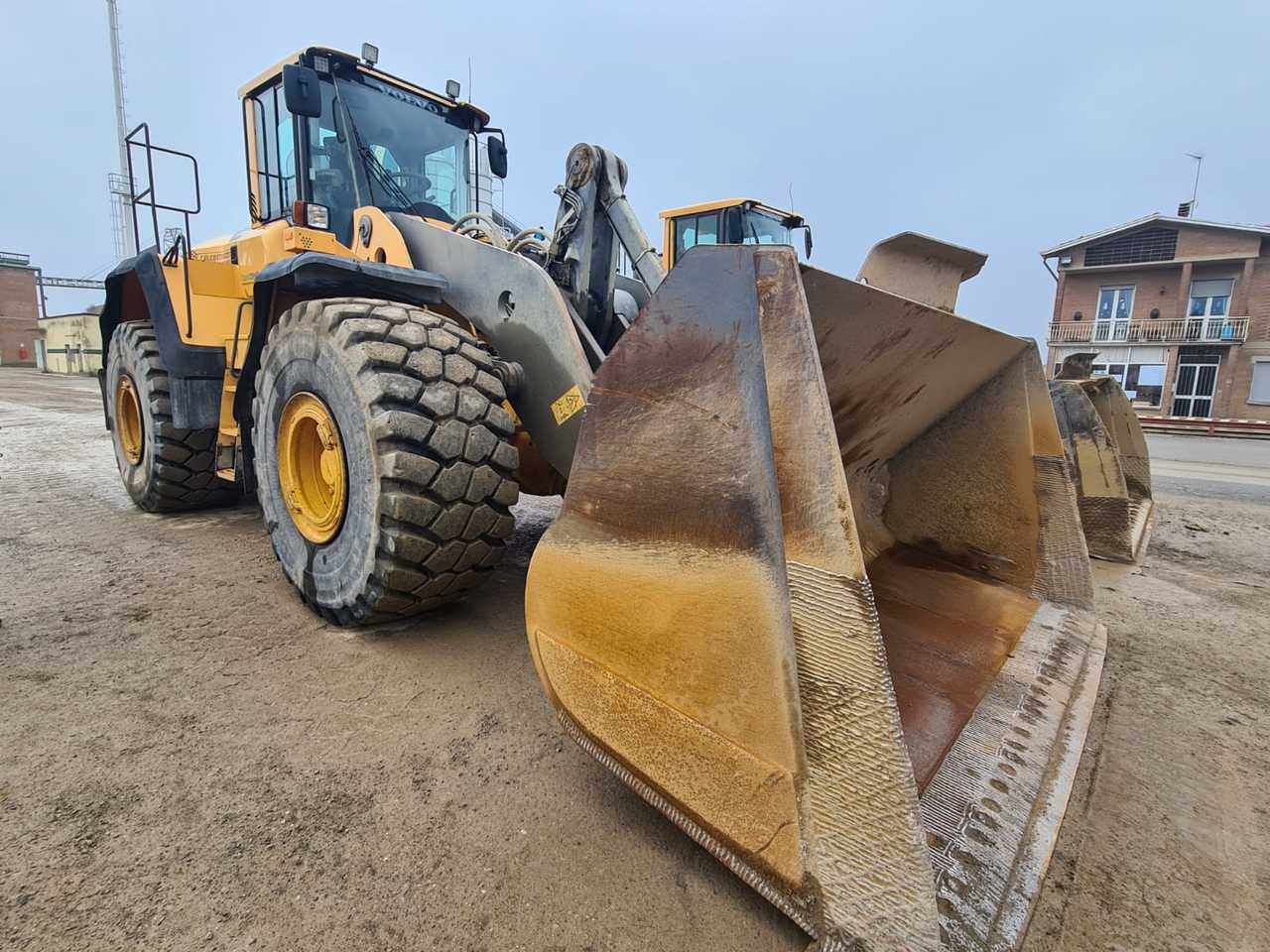 VOLVO L220G - Utovarivač točkaš: slika 1 VOLVO L220G - Utovarivač točkaš: slika 1