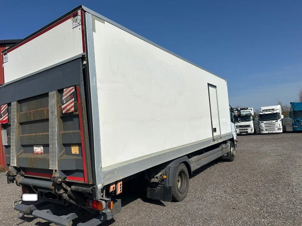 Mercedes-Benz 1624 serie 9580 - Kamion sa zatvorenim sandukom: slika 4 Mercedes-Benz 1624 serie 9580 - Kamion sa zatvorenim sandukom: slika 4