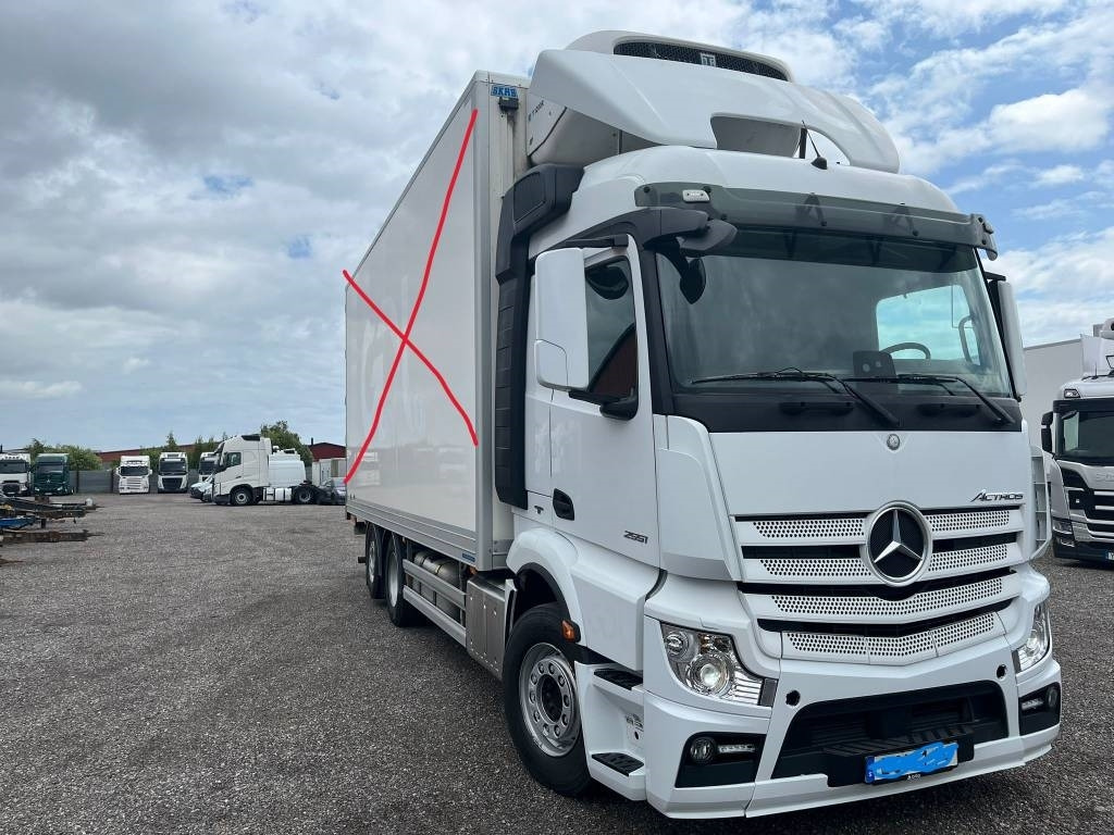 Mercedes-Benz MERCEDES-BENZ 963-0-C - Kamion sa golom šasijom i zatvorenom kabinom: slika 2 Mercedes-Benz MERCEDES-BENZ 963-0-C - Kamion sa golom šasijom i zatvorenom kabinom: slika 2
