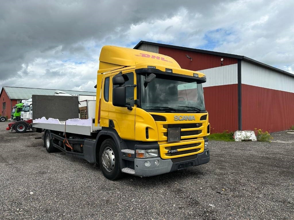Scania SCANIA P250LB4X2MLB SERIE NR 05923 - Kamion sa tovarnim sandukom: slika 2 Scania SCANIA P250LB4X2MLB SERIE NR 05923 - Kamion sa tovarnim sandukom: slika 2