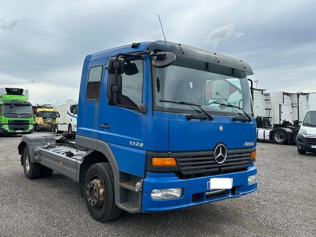 Mercedes-Benz 1328 LS 4X2 serie 1277 - Tegljač: slika 2 Mercedes-Benz 1328 LS 4X2 serie 1277 - Tegljač: slika 2