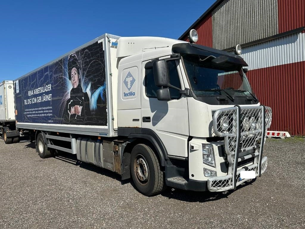 Volvo FM 4*2 Serie 5955 - Kamion sa zatvorenim sandukom: slika 2 Volvo FM 4*2 Serie 5955 - Kamion sa zatvorenim sandukom: slika 2
