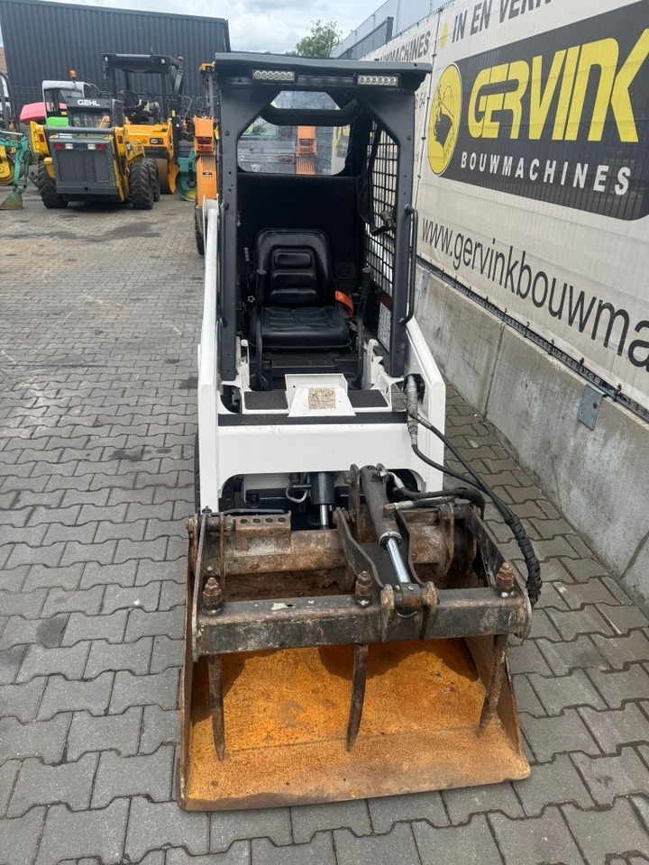 Bobcat S70 - Mini utovarivač: slika 4 Bobcat S70 - Mini utovarivač: slika 4