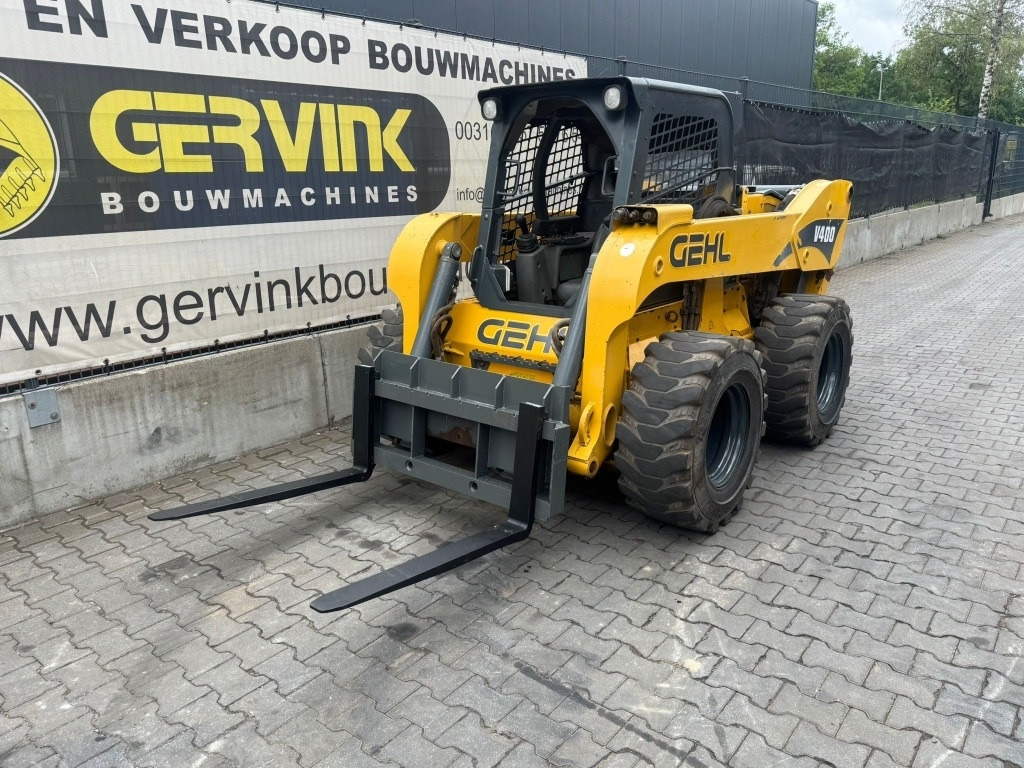 Gehl V 400 - Mini utovarivač: slika 2 Gehl V 400 - Mini utovarivač: slika 2