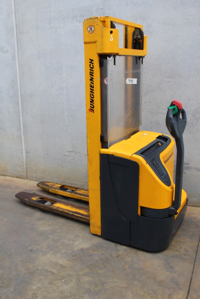 Jungheinrich EJC 212 330 ZT - Slagač: slika 1 Jungheinrich EJC 212 330 ZT - Slagač: slika 1
