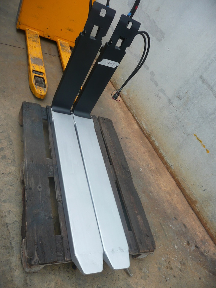 KAUP HORQUILLAS EXTENSIBLES 4.8T180CT - Viljuška za Oprema za rukovanje materijalima: slika 1 KAUP HORQUILLAS EXTENSIBLES 4.8T180CT - Viljuška za Oprema za rukovanje materijalima: slika 1