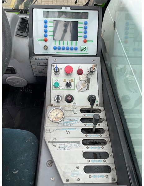 Zglobna platforma Merlo MPR 25: slika 11 Zglobna platforma Merlo MPR 25: slika 11