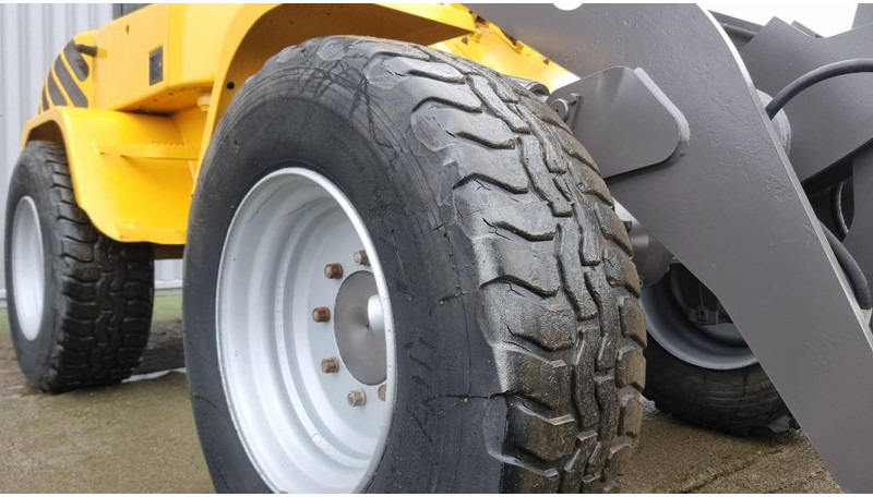 Utovarivač točkaš Volvo L30 B, Hjullastare: slika 11