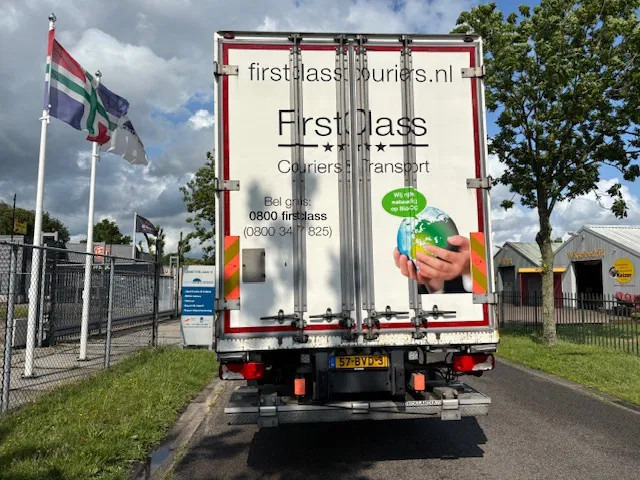 Scania P280 Closed box taillift 2000 kg Fuel CNG ADR 2 units in stock - Kamion sa zatvorenim sandukom: slika 5 Scania P280 Closed box taillift 2000 kg Fuel CNG ADR 2 units in stock - Kamion sa zatvorenim sandukom: slika 5