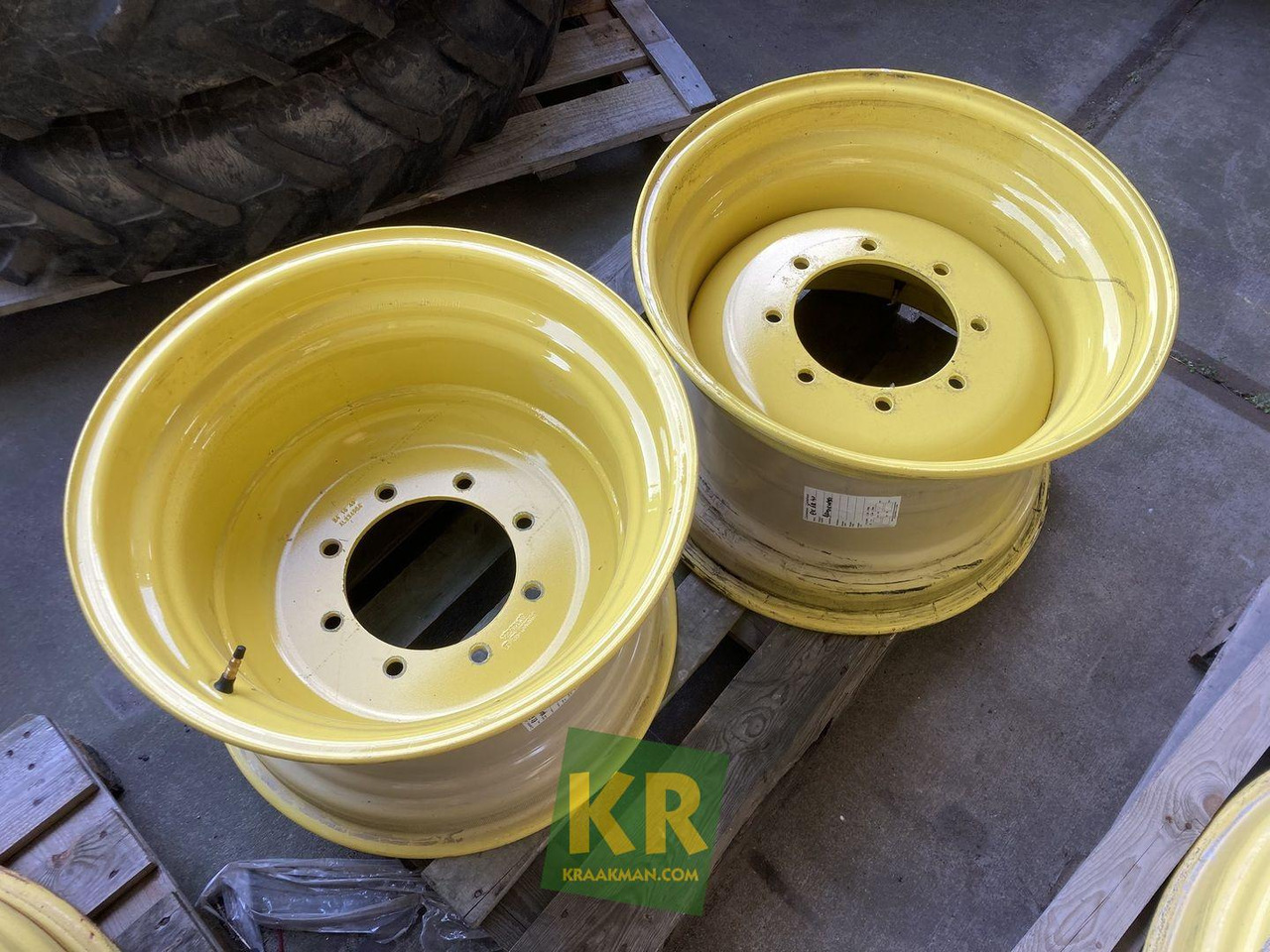 16 X 24 velg John Deere - Felna za Poljoprivredna mašina: slika 1 16 X 24 velg John Deere - Felna za Poljoprivredna mašina: slika 1