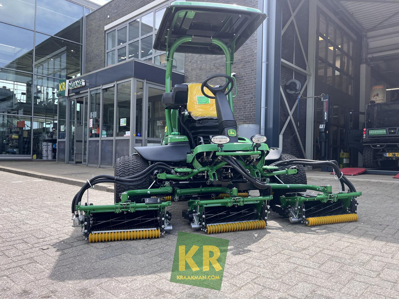 8700A John Deere - Baštenska kosačica: slika 1 8700A John Deere - Baštenska kosačica: slika 1