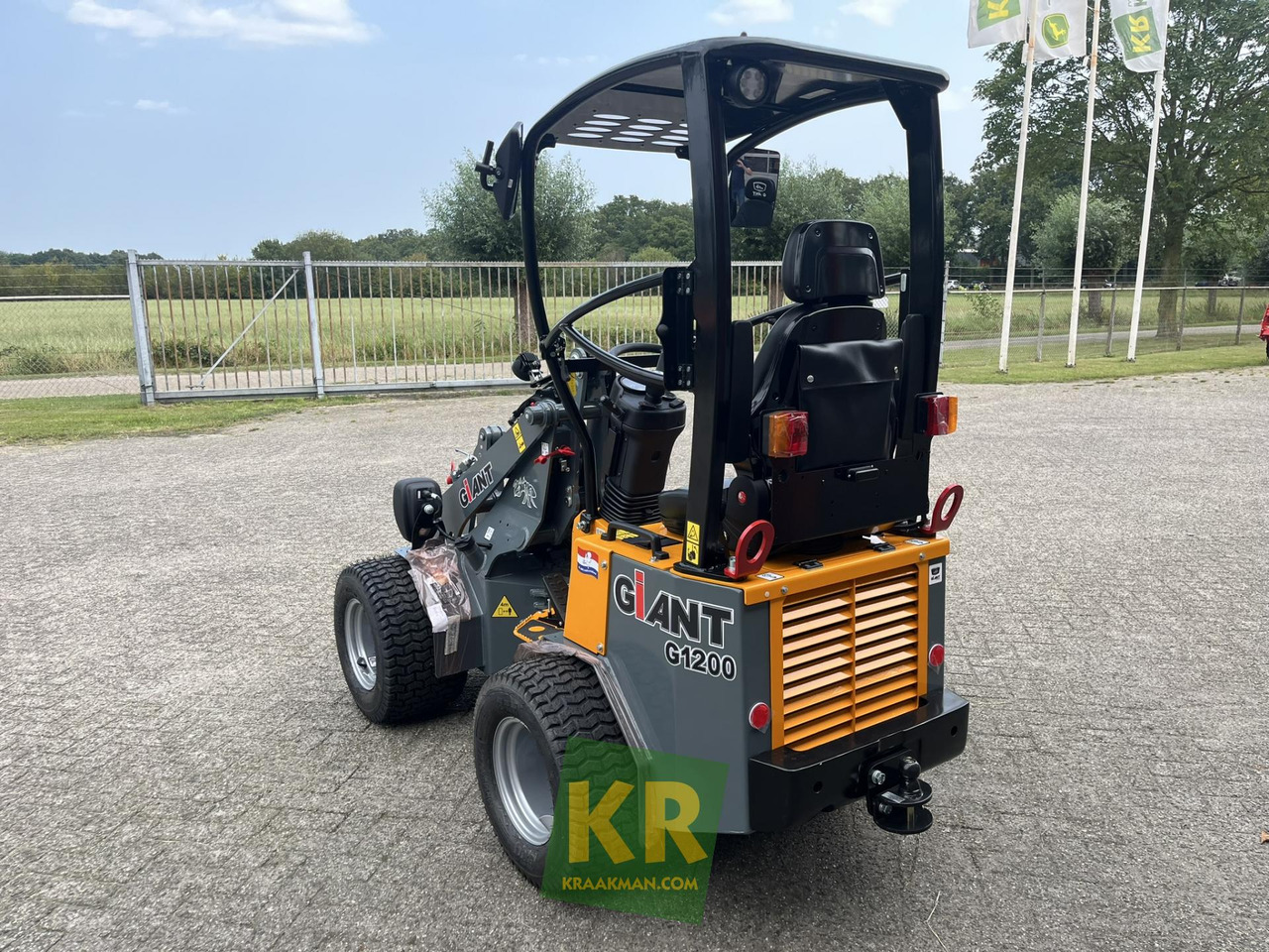 G1200 Giant - Zglobni utovarivač: slika 5 G1200 Giant - Zglobni utovarivač: slika 5