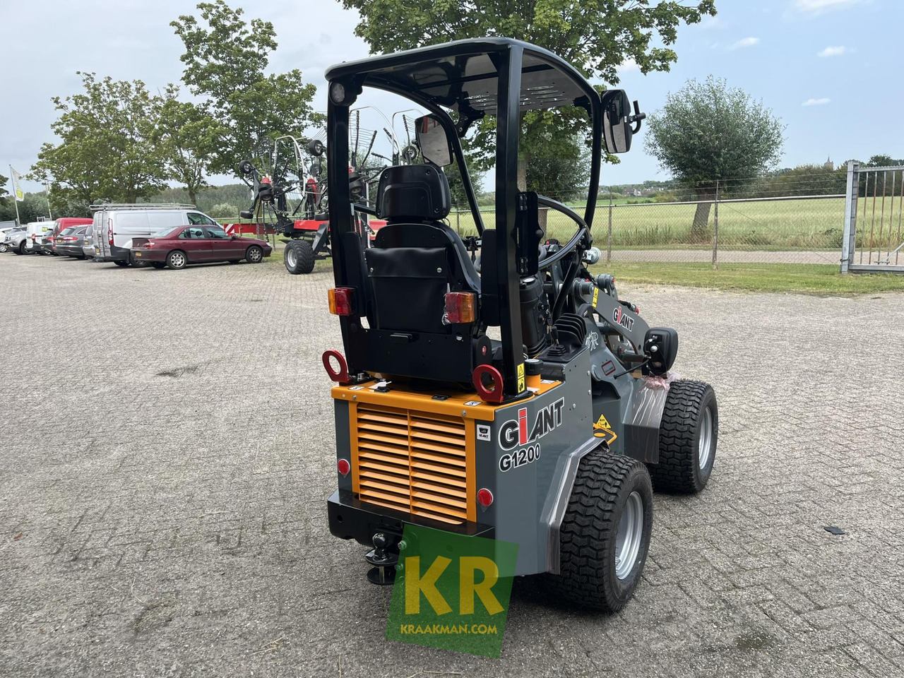 G1200 Giant - Zglobni utovarivač: slika 4 G1200 Giant - Zglobni utovarivač: slika 4