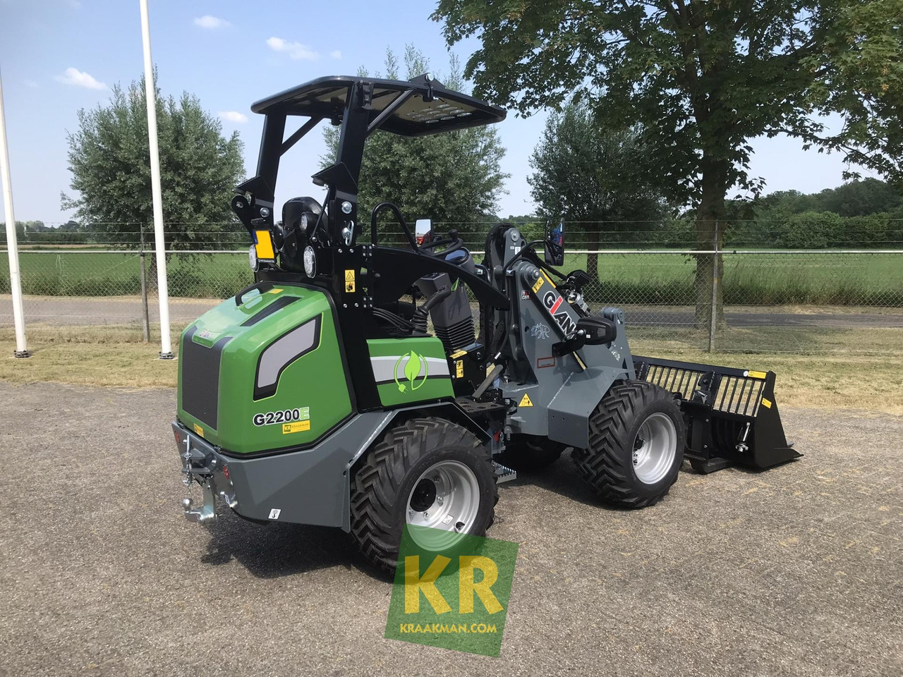 G2200E Giant - Zglobni utovarivač: slika 3 G2200E Giant - Zglobni utovarivač: slika 3