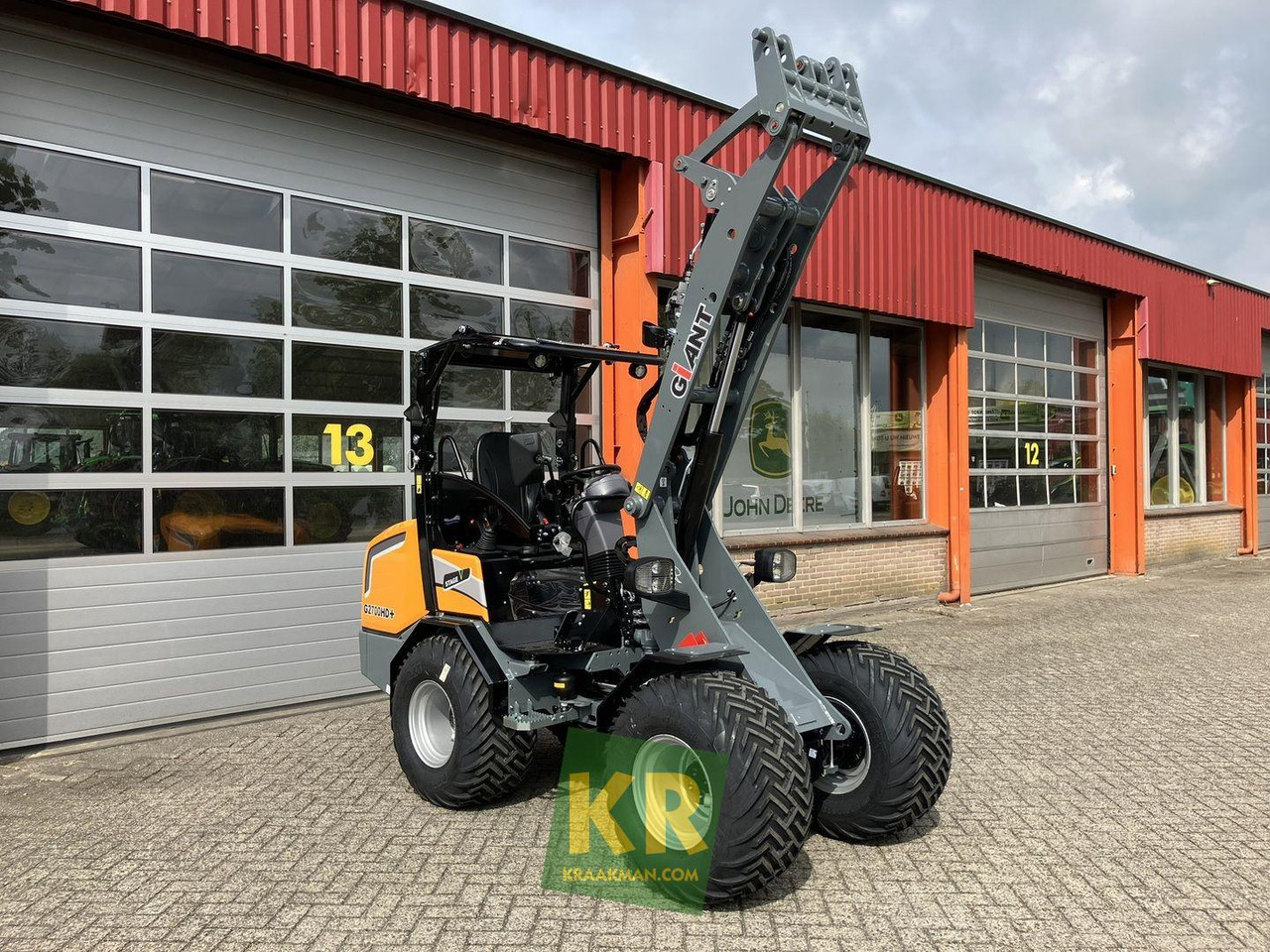 G2700 HD Giant - Zglobni utovarivač: slika 3 G2700 HD Giant - Zglobni utovarivač: slika 3