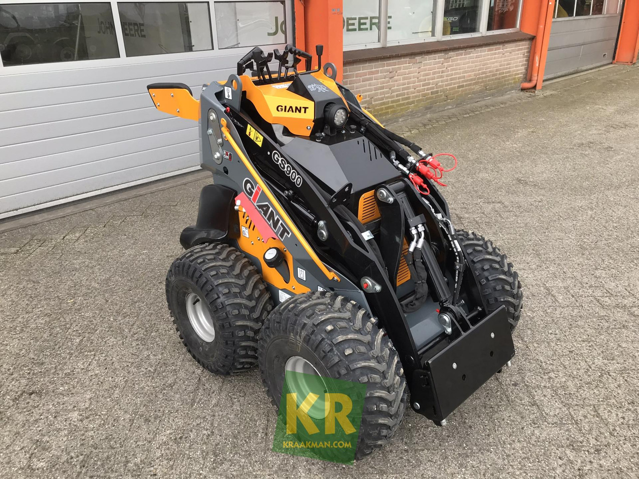 GS900 Giant - Mini utovarivač: slika 2 GS900 Giant - Mini utovarivač: slika 2