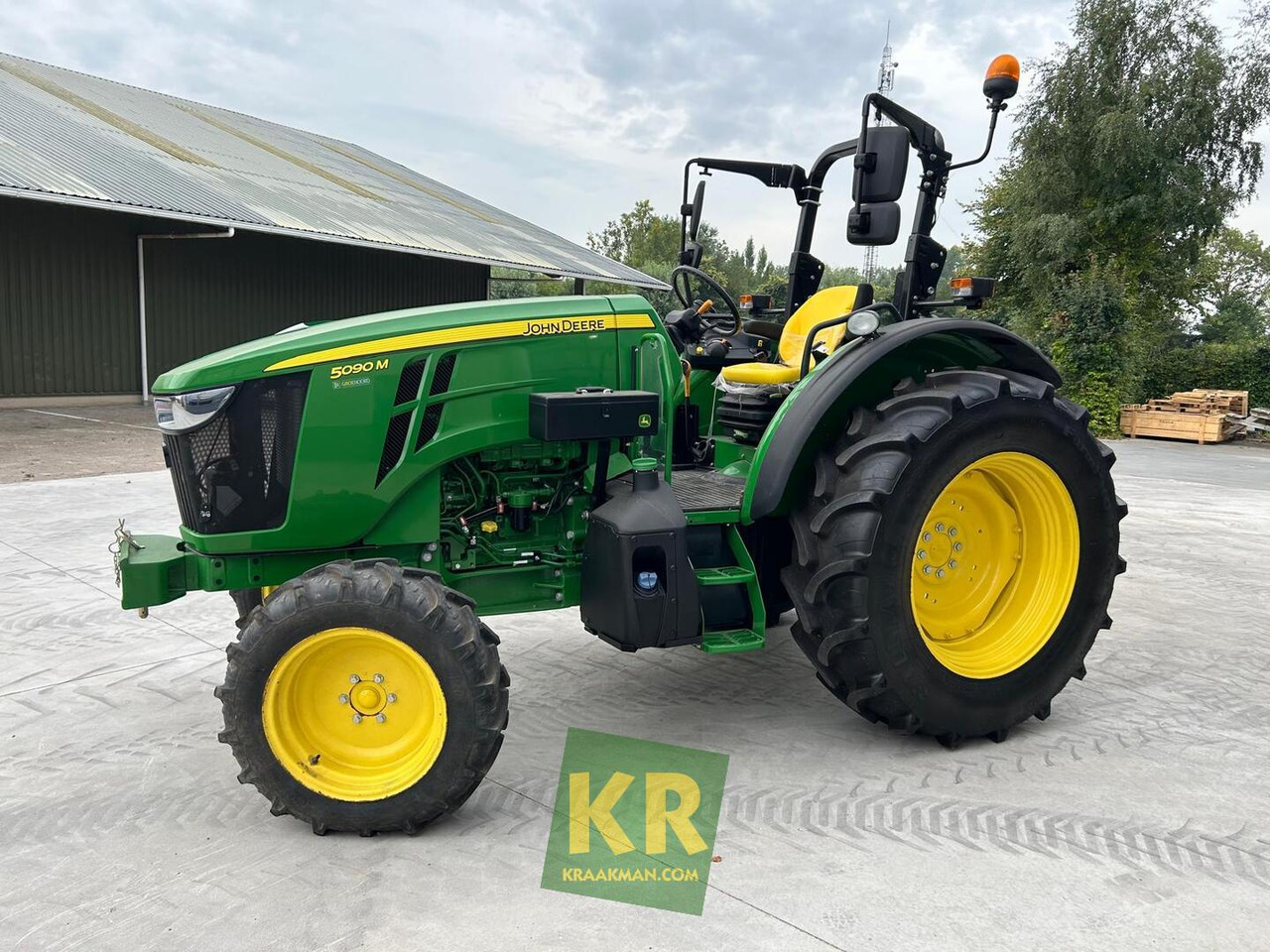 John Deere 5090M - Traktor: slika 4 John Deere 5090M - Traktor: slika 4