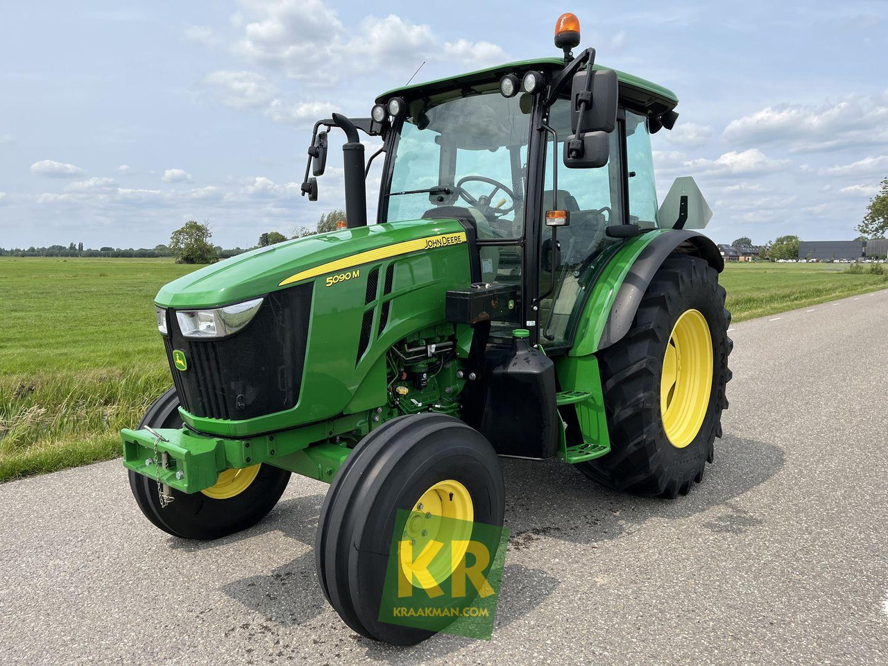 John Deere 5090M - Traktor: slika 1 John Deere 5090M - Traktor: slika 1