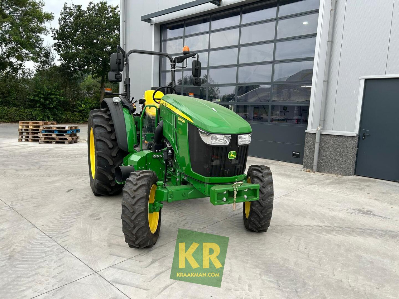 John Deere 5090M - Traktor: slika 3 John Deere 5090M - Traktor: slika 3