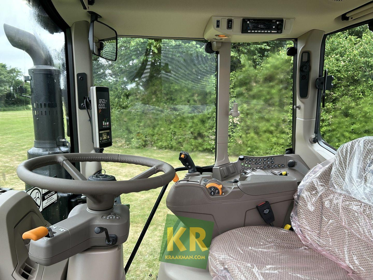 John Deere 6120M - Traktor: slika 1 John Deere 6120M - Traktor: slika 1