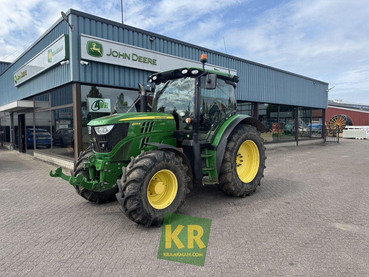 John Deere 6125R - Traktor: slika 1 John Deere 6125R - Traktor: slika 1