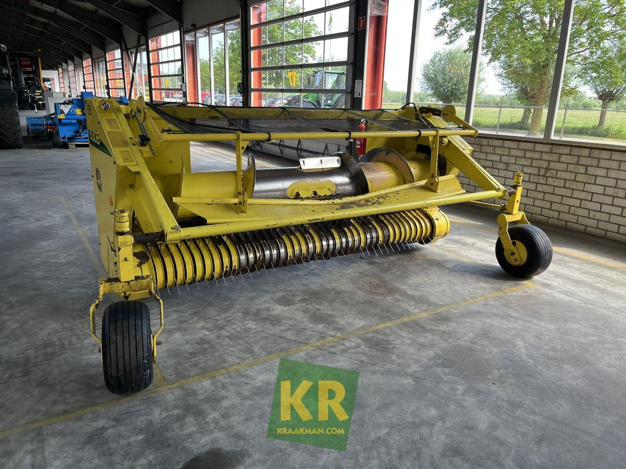 John Deere 630B - Dodatak za stočnu hranu: slika 1 John Deere 630B - Dodatak za stočnu hranu: slika 1
