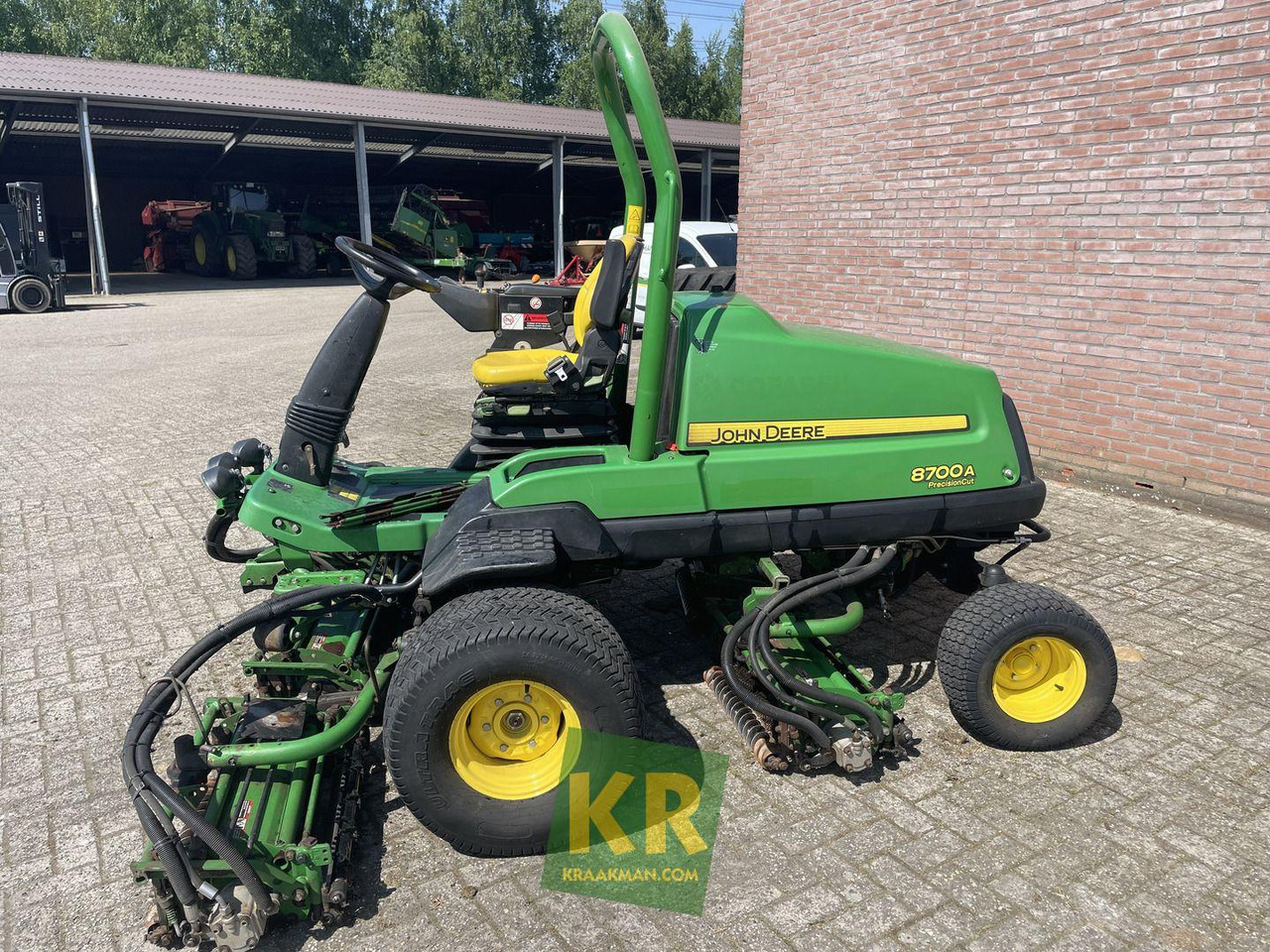 John Deere 8700A - Baštenska kosačica: slika 3 John Deere 8700A - Baštenska kosačica: slika 3