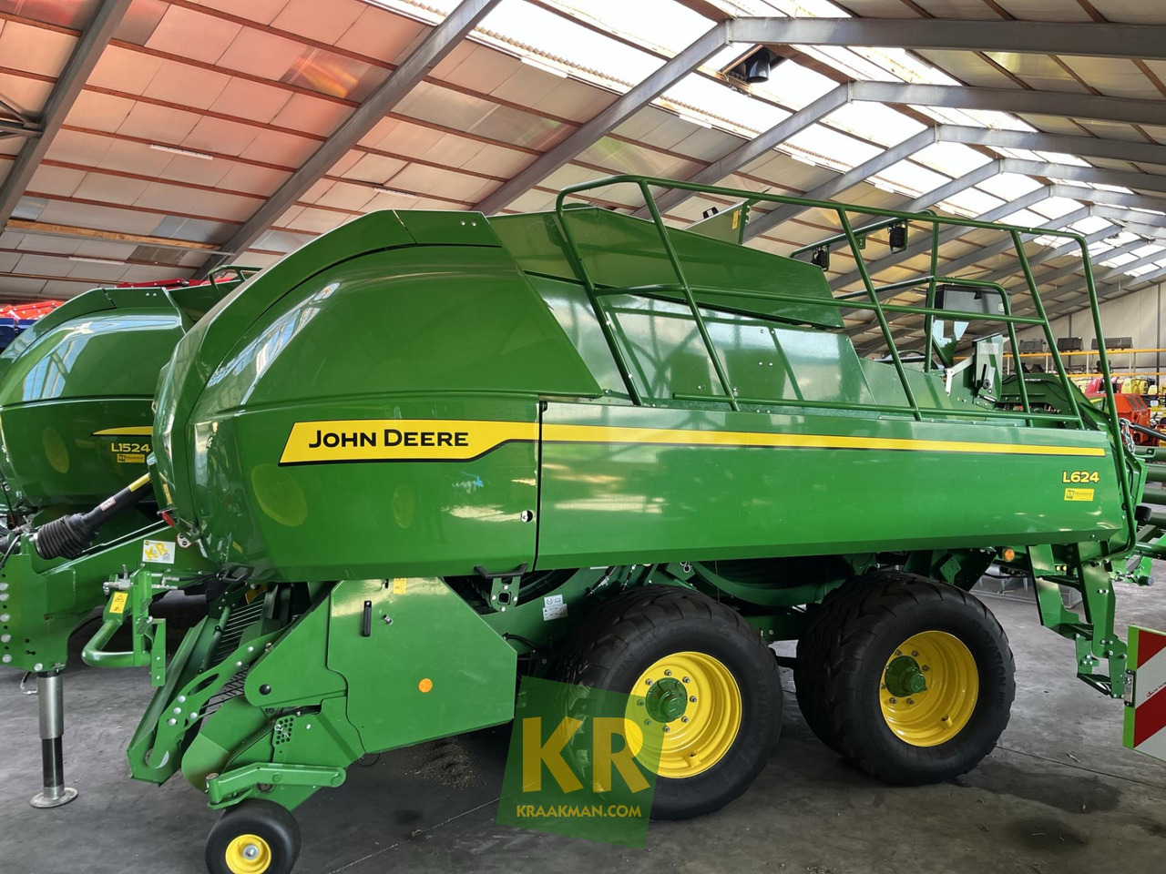 John Deere L624 - Balirka za kockaste bale: slika 1 John Deere L624 - Balirka za kockaste bale: slika 1