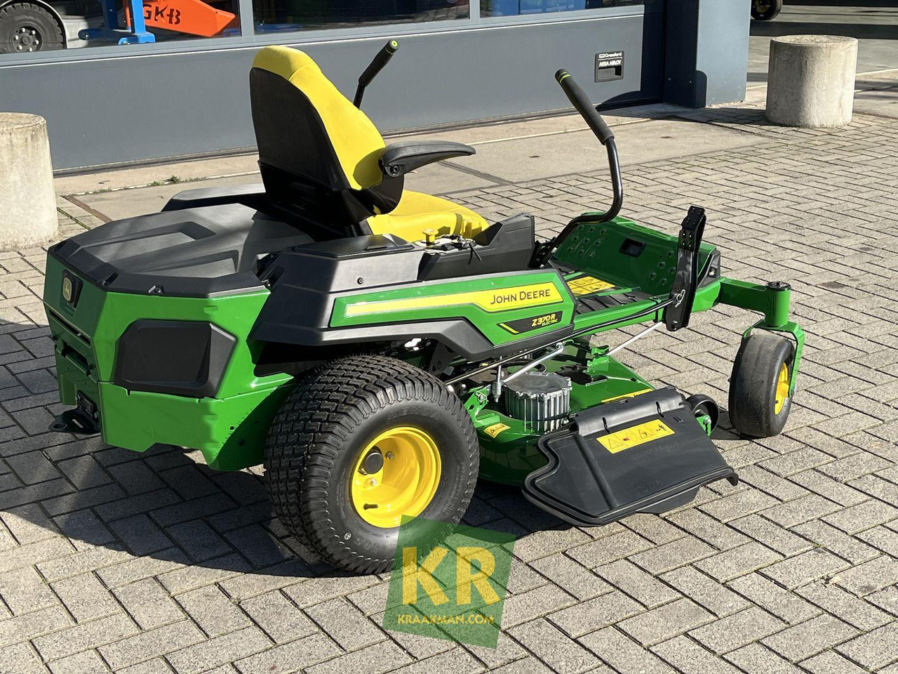 John Deere Z370R ELECTRIC - Baštenska kosačica: slika 4 John Deere Z370R ELECTRIC - Baštenska kosačica: slika 4