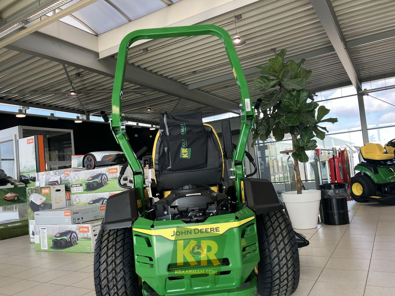 John Deere Z515E ZEROTURN - Baštenska kosačica: slika 1 John Deere Z515E ZEROTURN - Baštenska kosačica: slika 1