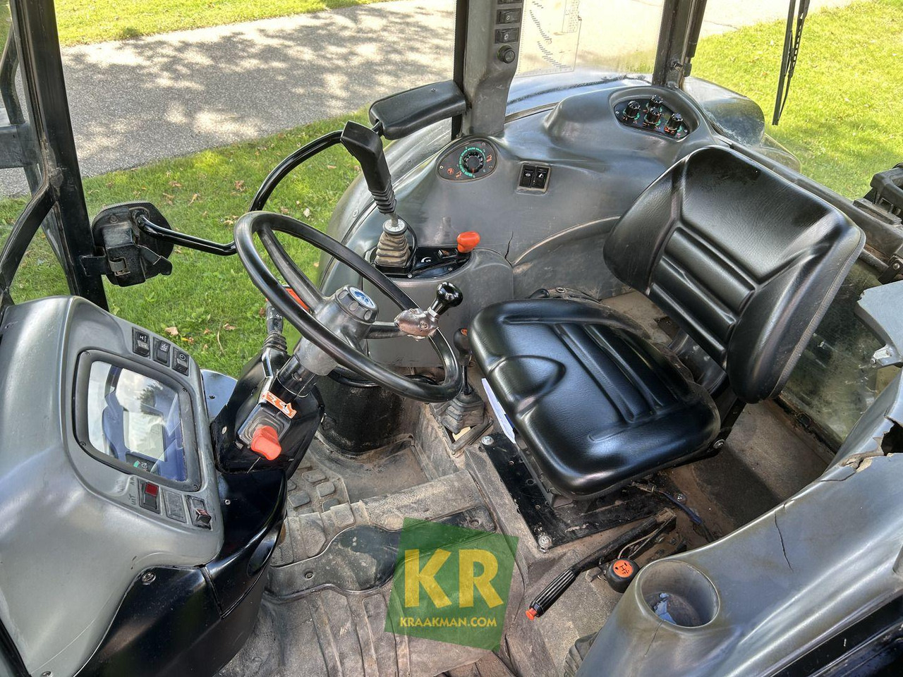 New Holland TN75S - Traktor: slika 5 New Holland TN75S - Traktor: slika 5