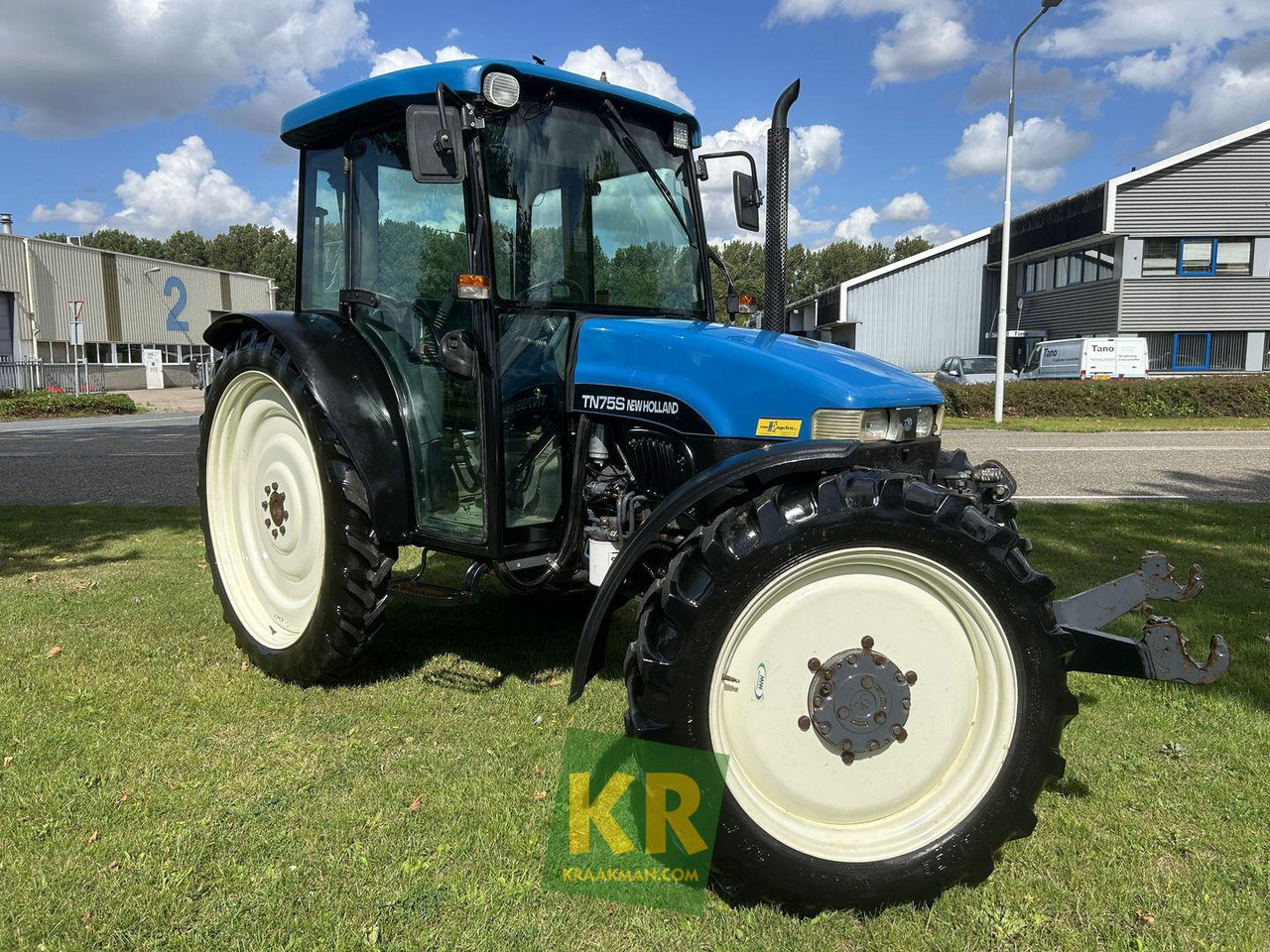 TN75S New Holland - Traktor: slika 1 TN75S New Holland - Traktor: slika 1