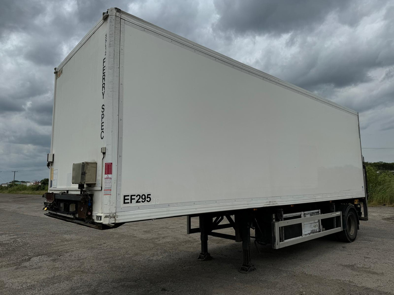 2012 Gray and Adams 8.4m Fridge Trailer – EF 295 - Poluprikolica hladnjače: slika 1 2012 Gray and Adams 8.4m Fridge Trailer – EF 295 - Poluprikolica hladnjače: slika 1
