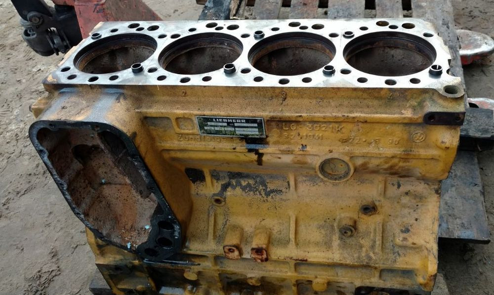 Blok Silnika LIEBHERR D904 D 904 NA 904 T CZĘŚCI WAŁ KORBOWY GŁOWICA TŁOK - Cilindar blok za Građevinska mašina: slika 3 Blok Silnika LIEBHERR D904 D 904 NA 904 T CZĘŚCI WAŁ KORBOWY GŁOWICA TŁOK - Cilindar blok za Građevinska mašina: slika 3