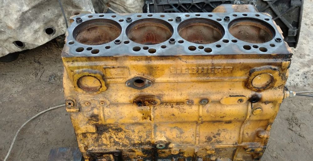 Blok Silnika LIEBHERR D904 D 904 NA 904 T CZĘŚCI WAŁ KORBOWY GŁOWICA TŁOK - Cilindar blok za Građevinska mašina: slika 4 Blok Silnika LIEBHERR D904 D 904 NA 904 T CZĘŚCI WAŁ KORBOWY GŁOWICA TŁOK - Cilindar blok za Građevinska mašina: slika 4