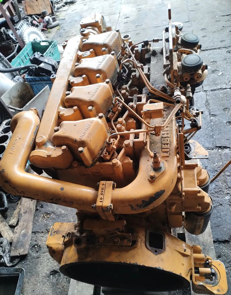 Blok Silnika LIEBHERR D924 CZĘŚCI WAŁ KORBOWY GŁOWICA TŁOK - Cilindar blok za Građevinska mašina: slika 1 Blok Silnika LIEBHERR D924 CZĘŚCI WAŁ KORBOWY GŁOWICA TŁOK - Cilindar blok za Građevinska mašina: slika 1