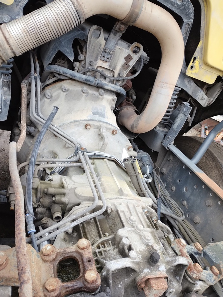 MERCEDES-BENZ ATEGO 1823 - Kamion sa golom šasijom i zatvorenom kabinom: slika 3 MERCEDES-BENZ ATEGO 1823 - Kamion sa golom šasijom i zatvorenom kabinom: slika 3